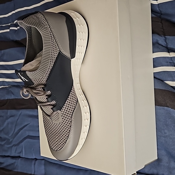 Calvin Klein Mens Arnel Sneakers. BRAND NEW IN ORIGINAL BOX,NEVER WORN!!! - Picture 3 of 7